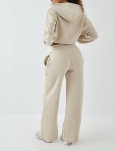 Ensemble de survêtement en molleton zippé court, coupe décontractée, veste à capuche, pantalon de survêtement à jambes larges, logo personnalisé, production OEM ODM - Product Image 2