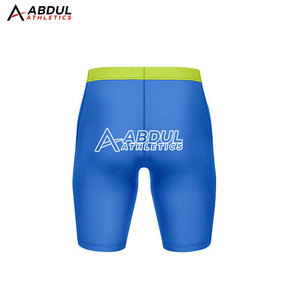Elegante uniforme completo de flag football con jersey de poliéster transpirable y pantalones cortos a juego, personalizable con nombre y números del equipo. - Product Image 6