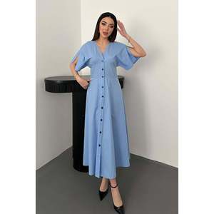 Vestido midi de popelina azul con botones - Azul - Product Image 1