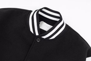 OEM Vêtements Automne Poches Inclinées Bouton Baseball Bomber Veste Avec Flocage Lettres Patched Color Block Varsity Veste pour Homme - Product Image 4