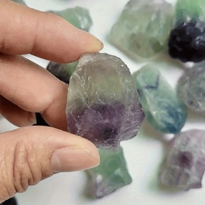 Pierre de cristal de Fluorite arc-en-ciel brute naturelle en vrac pierre précieuse de guérison non polie pour la décoration fabrication de bijoux et l'amour - Product Image 3