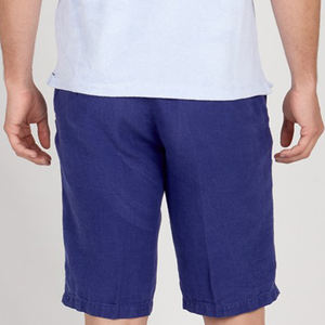 Las Bermudas cortas a medida para hombre proporcionan una opción de moda para eventos o salidas de verano. - Product Image 5