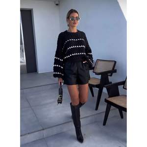 Suéter de Punto con Diseño de Gotas para Mujer 1009 - Product Image 1