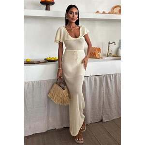 Vestido de Punto con Escote Profundo y Detalles de Malla 2867 - Transpirable y con Cintura Natural para Ocasiones Informales - Product Image 1