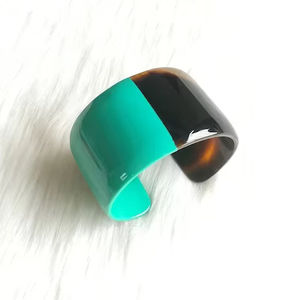 Pulsera de cuerno Pulsera de nuevo estilo para mujer Joyería antigua para gran oferta Producto natural Hecho EN LA India - Product Image 1