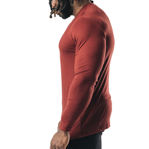 2024 venta al por mayor de camisetas de manga larga transpirables de algodón poliéster para gimnasio con impresión personalizada para hombre con servicio OEM de todas las tallas - Product Image 3