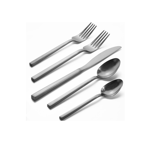 Ensemble de couverts en acier inoxydable de haute qualité personnalisable en différentes tailles, formes et couleurs en métal pur pour la maison et les hôtels - Product Image 1