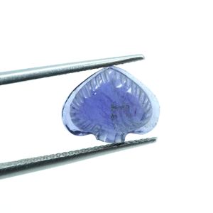 Forme de feuille d'iolite naturelle découpant la pierre précieuse en vrac - Product Image 1