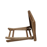 Petite table d'appoint carrée pliable en teck minimaliste pour l'extérieur, avec un design facile à transporter, idéale pour la villa, le salon, la chambre et le bureau