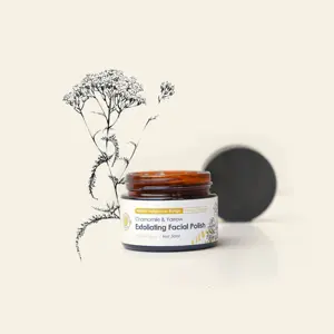 Gommage exfoliant pour le visage à la camomille et à l'arbre à soie 50ml - Product Image 2