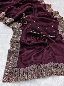 Exquisito Sari de seda Vichitra con borde pesado Zari y trabajo de piedra emparejado con blusa a juego-Elegancia redefinida para adultos - Product Image 2