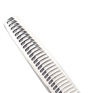 2025 ciseaux de coiffeur de coiffure professionnels ciseaux de beauté en acier inoxydable de 6 pouces pour l'utilisation de Salon ciseaux de coiffeur de haute qualité - Product Image 5