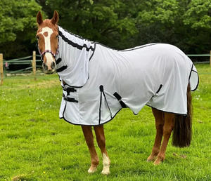 Tapis de cheval d'hiver sur mesure de la meilleure qualité Tissu polyester léger respirant et imperméable - Product Image 2