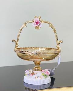 Bol en métal artistique de haute qualité Accent de table décoratif Plat de service élégant pour salle à manger et espace de vie - Product Image 6