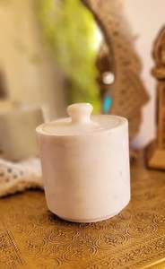 Mini conteneur à épices en marbre de qualité supérieure élégant Durable personnalisable pour une utilisation intérieure extérieure Surface imperméable polie moderne - Product Image 3