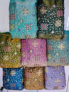 Tissu jacquard floral brodé en georgette coloré, respirant, antistatique et imperméable pour robes de mariée et décoration intérieure (taille moyenne) - Product Image 5