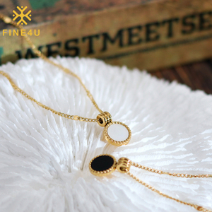 Cadena de clavícula de acero inoxidable para mujer, colgante de Fritillaria blanca de concha Natural, collar de oro, collar de joyería de moda - Product Image 1