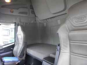 IVECO 560 AS 440 S 2016 d'occasion en excellent état, 568 963 km, 560 ch, turbo-diesel, transmission automatique à 6 vitesses - Product Image 3