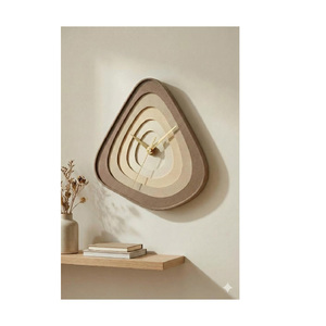 Horloge <span class=keywords><strong>murale</strong></span> sculpturale originale en bois superposé beige pierre, design silencieux et minimaliste pour salon - Product Image 4