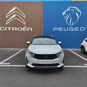 Peugeot <span class=keywords><strong>2008</strong></span> Active 1.2L <span class=keywords><strong>Essence</strong></span> Automatique SUV d'occasion authentique, prêt à l'emploi - Product Image 1