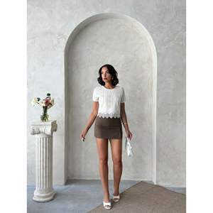 Blusa de Encaje Bordado para Mujer - Product Image 4