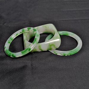 Bracelets en résine faits à la main pour femmes idéaux pour un usage quotidien et des cadeaux Ensemble de bracelets en résine colorée au meilleur prix par AALIYAN IMPEX - Product Image 2