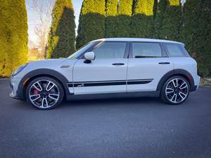 2022 M/i/n/i Copper Clubman John Copper Works ALL-4 SUV Automático con Techo Solar, Faros Delanteros, Cámara Trasera 360, Asientos Eléctricos - Product Image 3