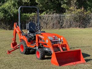 Tracteur compact Kubota BX25D |   Mini tracteur diesel 23HP 4x4 avec chargeur frontal et pelle arrière - Product Image 4