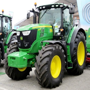 Tractor de Ruedas John Deere 4WD de 60HP con Motor Diésel, Transmisión por Engranajes, Cabina Cerrada, Utilidad Agrícola, Alta Productividad - Product Image 3