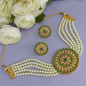 Fabricants de bijoux traditionnels indiens cristal vert fausse perle perlée collier ras du cou boucles d'oreilles ensemble de bijoux - Product Image 2