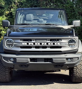 LISTO PARA CONDUCIR - USADO, VOLANTE A LA IZQUIERDA |   CONDUCCIÓN DERECHA |   Ford Bronco 2021 con 14,000 millas, 4 puertas - Product Image 1