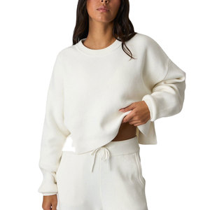 Sudaderas de moda para mujer, ajustadas, cortas, lisas, cómodas y tipo pullover. - Product Image 1