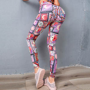 Leggings en tissu extensible personnalisable avec logo OEM pour femmes avec technique de strass pour cadeaux de fitness et de sport - Product Image 3