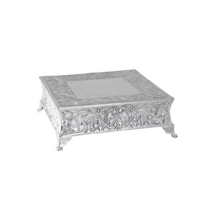 Produit standard supérieur de haute qualité Design unique Support à gâteau en métal de meilleure qualité pour mariage et article décoratif pour la maison - Product Image 1