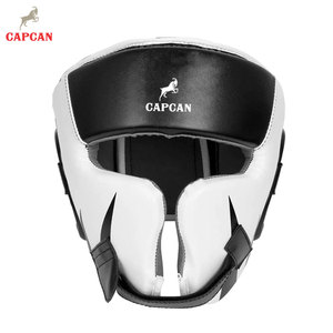 Protège-tête de boxe à fermeture sécurisée avec matériau en cuir, design durable et respirant, rembourrage de haute qualité et structure stable - Product Image 2