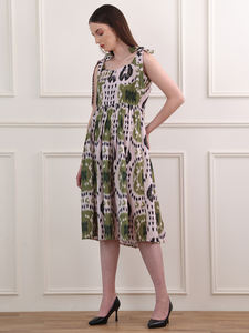 Robe ajustée et évasée imprimée au-dessus du genou pour femmes - Product Image 4