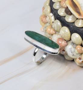 Custom Silver Jewelry Cut Bezel Setting Oval Brilliant Cut Prong Setting Green <b>Emerald</b> Gemstone Engagement <b>Ring</b> for Women - Product Image 2