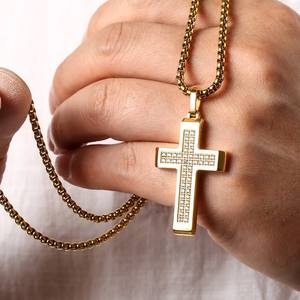 Collana con Ciondolo a Croce Minimalista e Unica in Acciaio Inossidabile 316 con Incastonatura in Zircone - Product Image 1