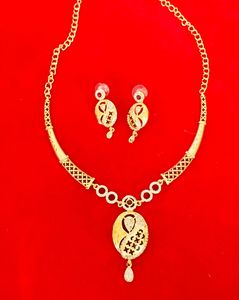 Ensemble de bijoux accessoires de mariage mode or Zircon pour femmes boucles d'oreilles de mariée élégantes collier cadeaux de fêtes disponibles vente à l'exportation - Product Image 6