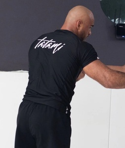 Rash Guard à impression numérique à séchage rapide pour adultes Rash Guard T-shirt serré à séchage rapide pour l'entraînement en cours d'exécution - Product Image 6