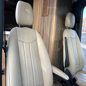 El Mercedes-Benz Sprinter 2500 Airstream Interstate 19 Edición Tommy Bahama 4x4 Más Genial del 2021 - Product Image 4