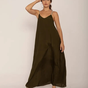 OEM 2024 robes décontractées personnalisées pour femmes débardeur tricoté en coton vierge sans manches robe midi d'été faite à la main - Product Image 1