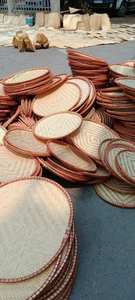 Bandeja redonda de bambú para exhibición de alimentos Plato de servicio tejido a mano - Product Image 4