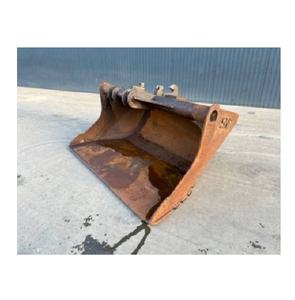 Outil d'excavatrice Volvo S1 Godet durable et fiable, idéal pour creuser, charger et terrasser - Product Image 1