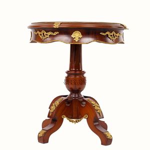 Table d'appoint ronde de luxe avec incrustation florale en marqueterie et accents en laiton doré orné pour une décoration intérieure classique - Product Image 2