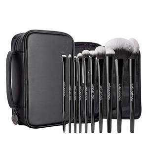 Set de 10 Brochas de Maquillaje Prémium Jungsaemmool Masterclass con Brochas Planas y de Abanico, Pelo Sintético y Mango de Madera para Rostro - Product Image 1