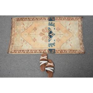 Vintage Turkish Small Rug 1.9x3.3 ft, <b>Brown</b> Blue Polka dot <b>Wool</b> Rug - Product Image 5