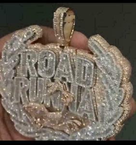 Pendentif à breloque pour homme style HipHop personnalisable avec finition en or rose 14 carats et diamant Moissanite taille princesse Design 'Ice Out' - Product Image 3