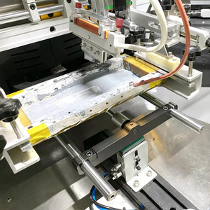 เครื่องพิมพ์สกรีนขวดแก้วพลาสติกทรงกระบอกแบบอัตโนมัติเต็มรูปแบบจากจีน - Product Image 5