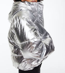 Chaqueta Corta Acolchada para Mujer, Personalizable con Logotipo y Talla, Transpirable, Diseño Moderno, Precio Económico - Product Image 3